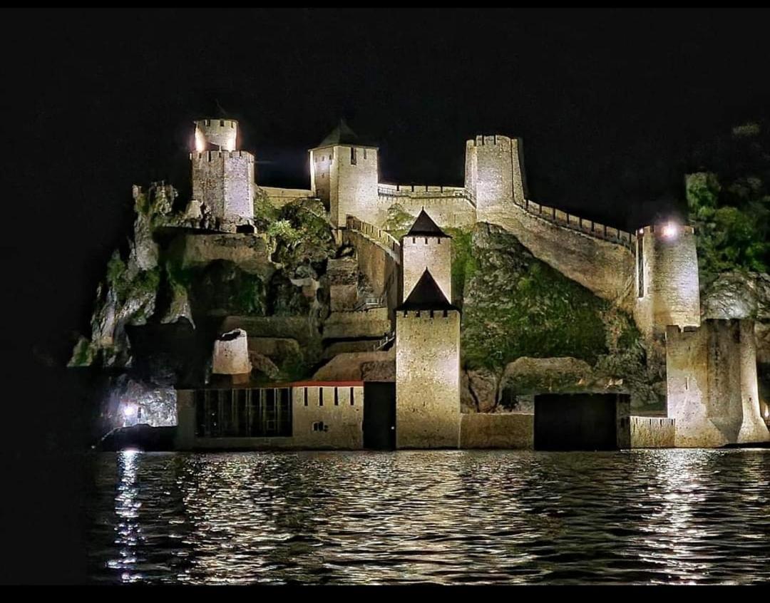 Apartmani "Marija" Golubac Extérieur photo